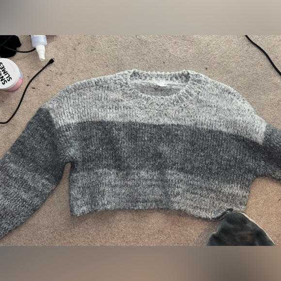 garage knit sweater cropped never worn - Picture 2 of 2